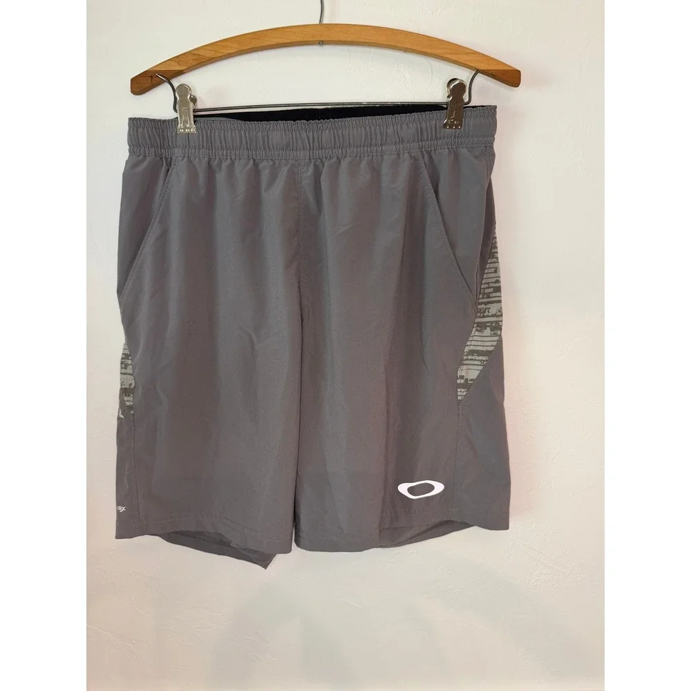 Oakley Mens Gray Graphic Board Shorts Swim Trunks Size Medium Training Surfing
